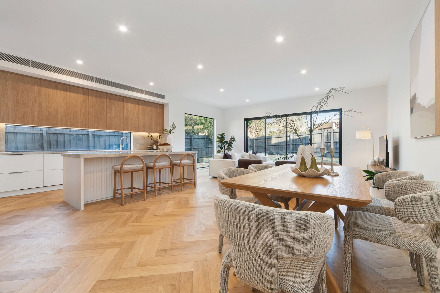 Mt Eliza townhouse kitchen and dining